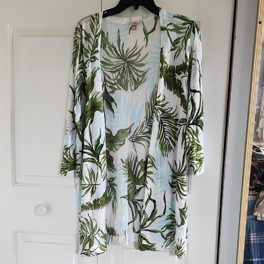Roz & Ali Mint and White Floral Kimono